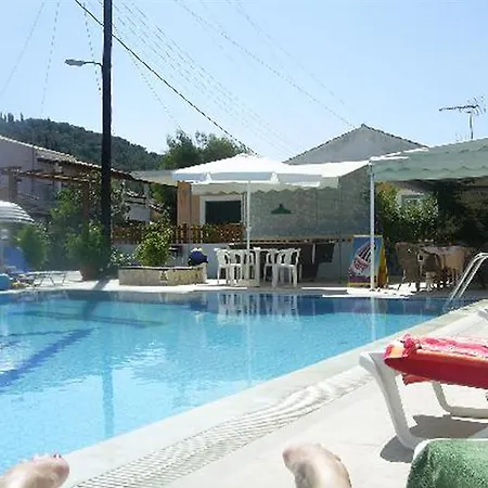 Christakis Hotel 2*