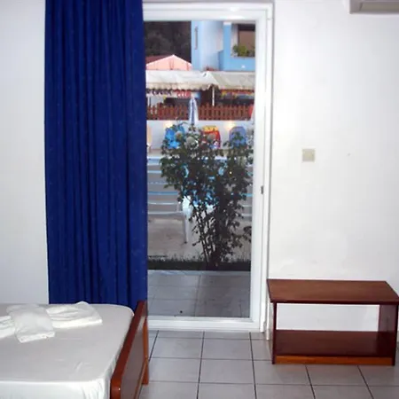 Christakis Hotel 2*